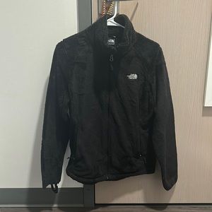 North face fuzzy jacket (black)